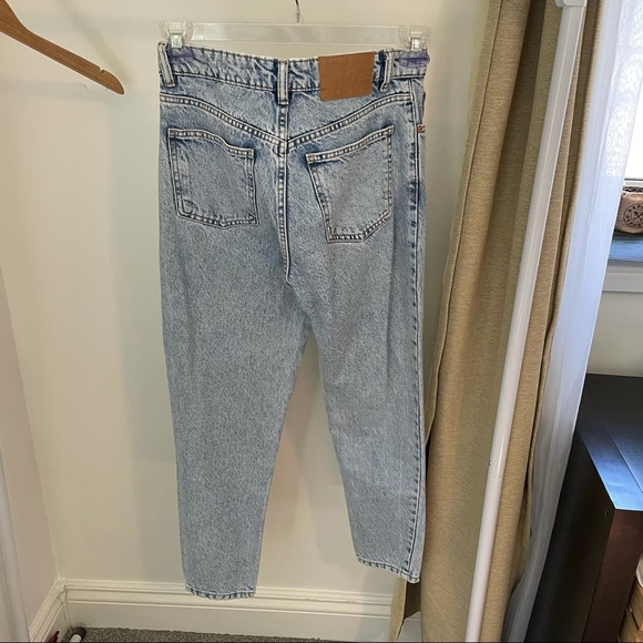 Zara Straight Leg alight Wash Jeans - Picture 4 of 7
